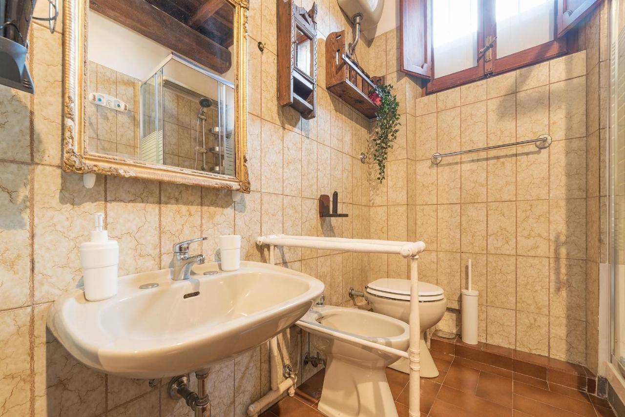 Montecitorio & Pantheon Stylish Flat Apartment Roma Ngoại thất bức ảnh